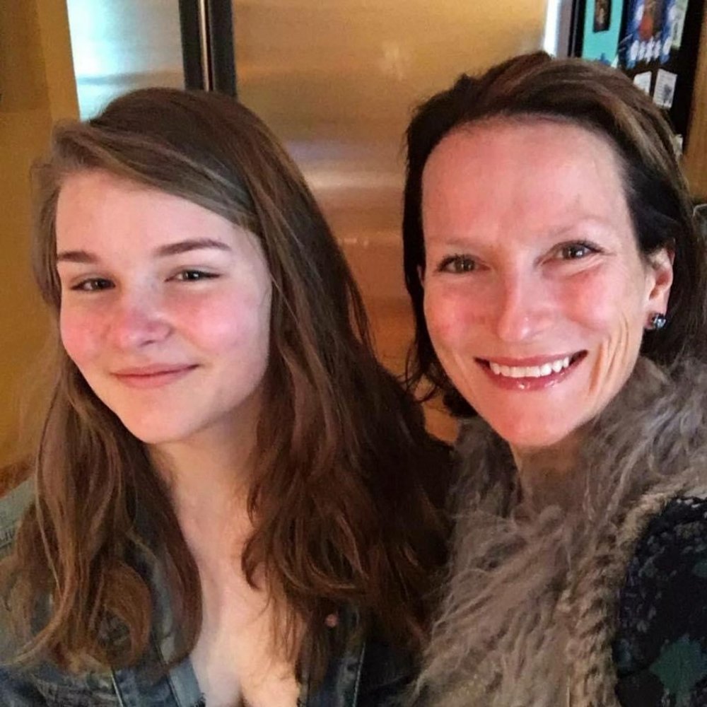 Meet your Poshers, Claire and Wendy